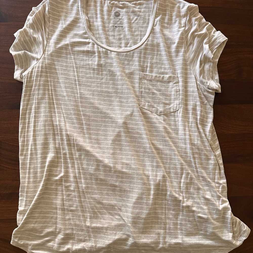 Kindred Bravely Everyday Maternity & Nursing T-shirt Oatmeal Stripe Size Large